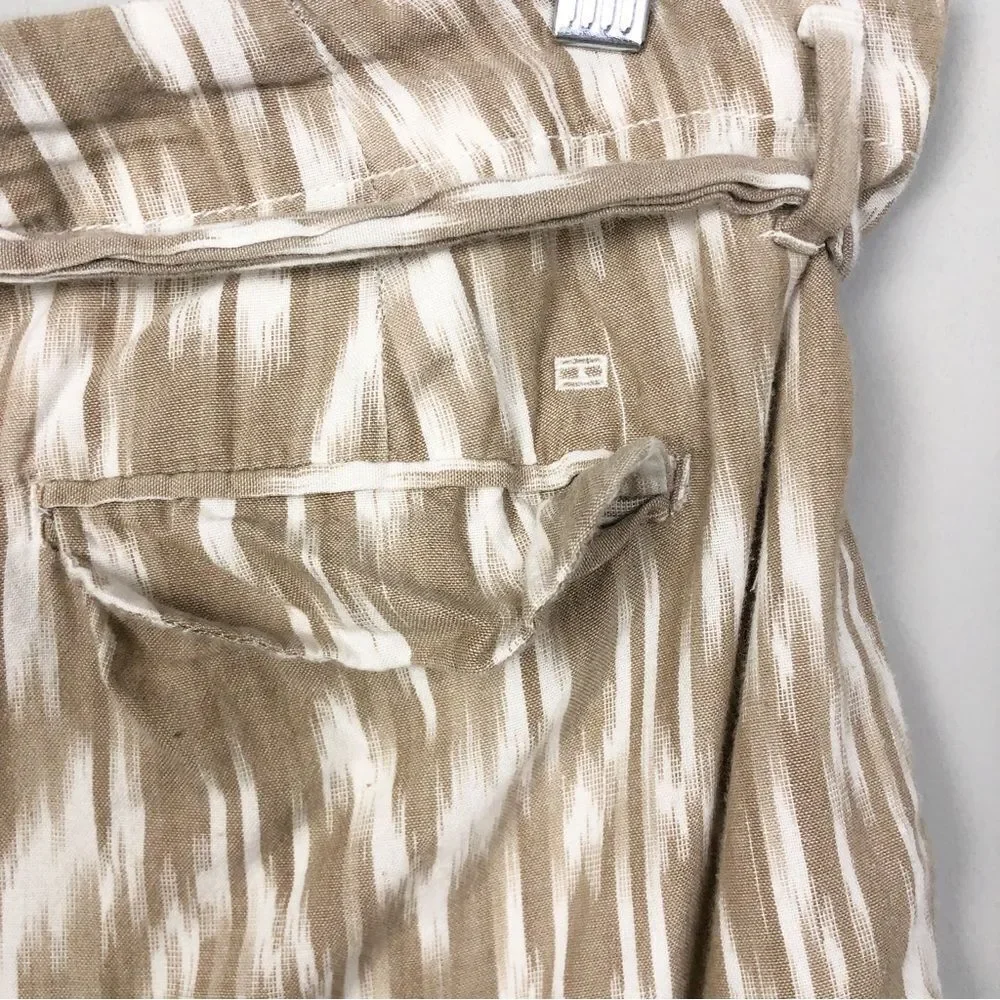 TOMMY HILFIGER | Tan/White Tribal Brushstroke Belted Shorts Women’s Size 16